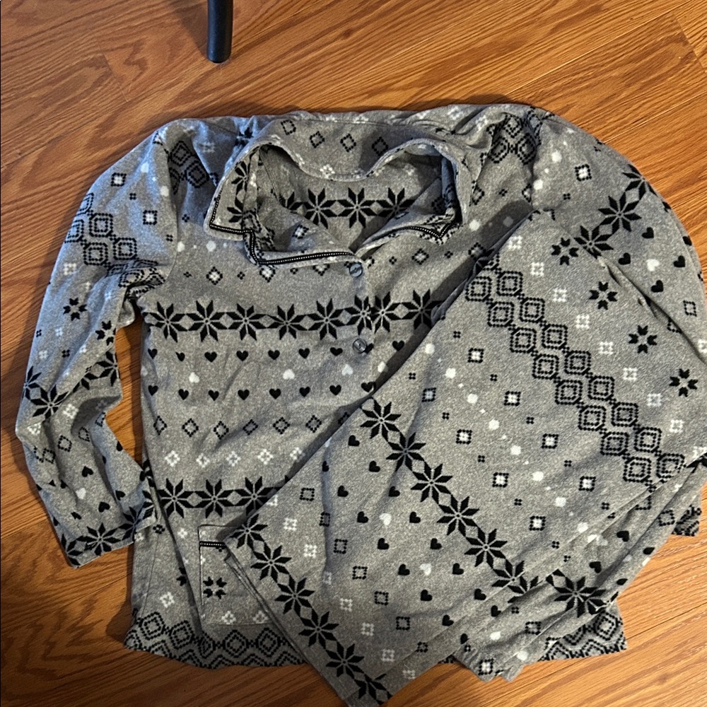 Anne Klein Gray and Black Patterned Pajama Set